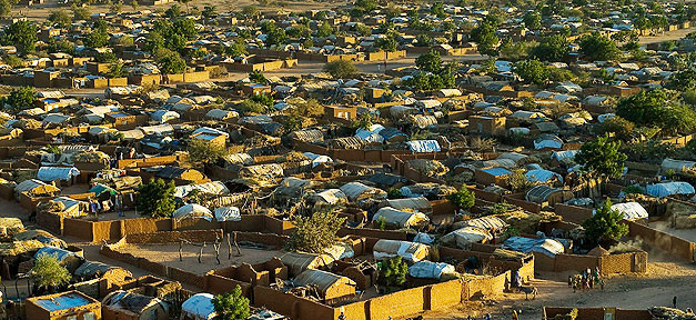 Nur Wenige schaffen es bis nach Europa Flüchtlinge, Flüchtling, Afrika, Chad, Sudan, Flucht