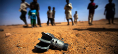 Kinder, Sand, Wüste, Bombe, Sprengsatz, Rakete, Flucht, Flüchtlinge