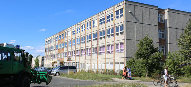 Noch 15.000 Flüchtlinge in Notunterkünften Flüchtlingsheim, Flüchtlingsunterkunft, Asylbewerber, Berlin, Hellersdorf