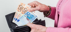 Geld, Alter, Armut, Rente, Portemonnai, Euro, Hand