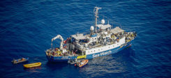 Sea-Watch, Rettungsschiff, Mittelmeer, Flüchtlinge, Hilfe