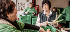 Tafel, Essen, Lebensmittel, Gemüse, Armut, Bedürftige