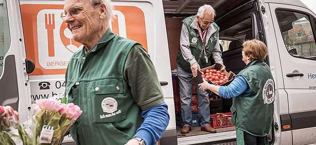 Mehr Spenden nach Aufnahmestopp für Ausländer Tafel, Essen, Lebensmittel, Gemüse, Armut, Bedürftige