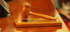 Richter, Hammer, Urteil, Gericht, Justiz, Richterhammer