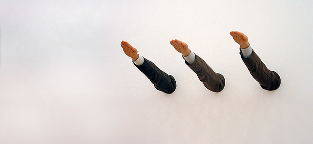 Kunst von Maurizio Cattelan - Museum für moderne Kunst Frankfurt a.M. © Max Braun, flickr.com (CC 2.0), bearb. MiG
