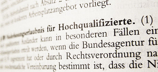 Grüne fordern Senkung der Mindestgehaltsgrenze für ausländische Fachkräfte § 19 AufenthG - Niederlassungserlaubnis für Hochqualifizierte © MiG