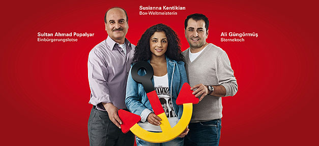 Hamburg wirbt mit Prominenten und Einbürgerungslotsen für Einbürgerung Plakat für die Einbürgerungskampagne "Hamburg. Mein Hafen. Deutschland. Mein Zuhause"