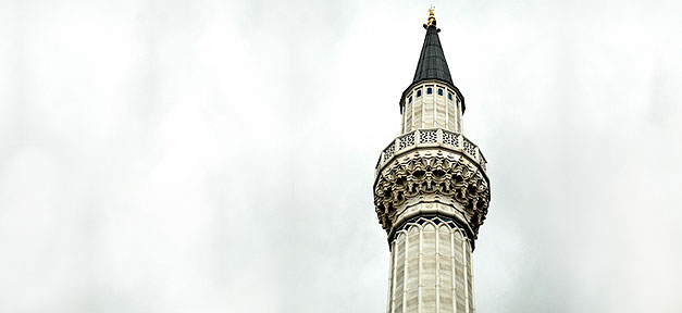 Immer mehr Übergriffe auf Moscheen und Muslime Minarette in Deutschland © Tor'Bled-Nam auf flickr.com (CC 2.0), bearb. MiG