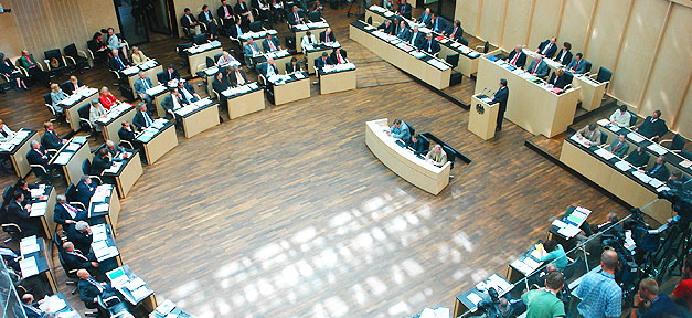 Bundesrat erteilt Verlängerung der Ehebestandszeit eine Absage Eine Sitzung des Bundesrats © Bundesrat, bearb. MiG
