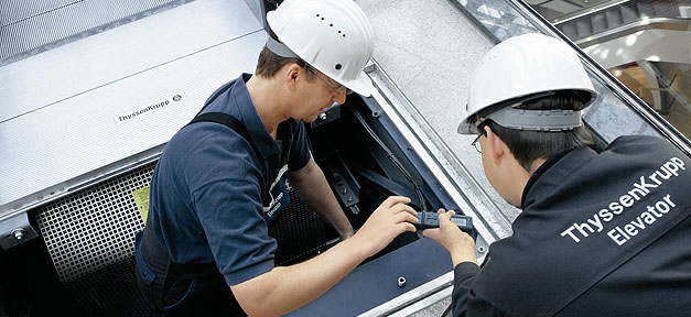 Interkulturelle Arbeit ThyssenKurpp Beschäftigte bei der Arbeit © ThyssenKrupp