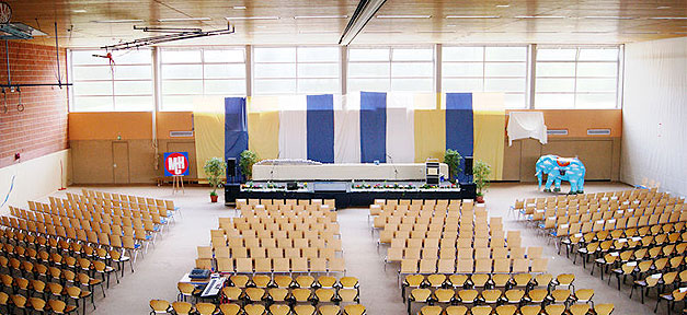 Migrantenkinder auf der Überholspur In dieser Aula fand die Abiturfeier statt © Märkisches Gymnasium Hamm