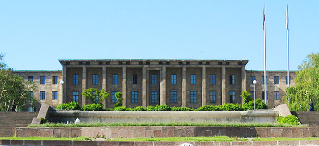 Das türkische Parlament © brewbooks auf flickr.com (CC 2.0), bearb. MiG