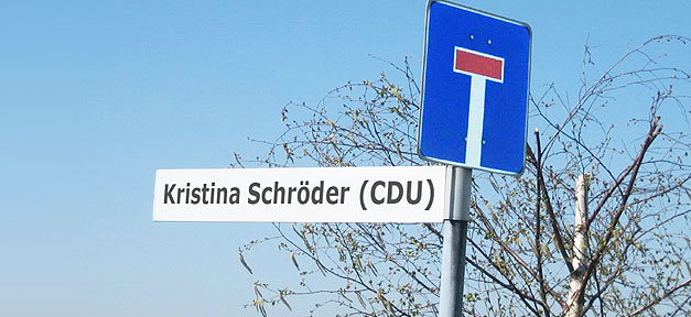 Bundesfamilienministerin Kristina Schröder (CDU) in der Sackgasse © FrauSchütze auf flickr.com (CC 2.0), bearb. MiG