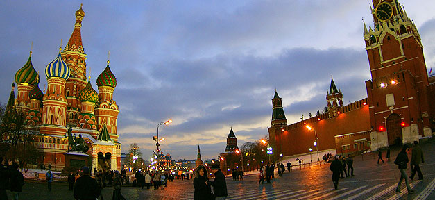Eintauchen in Sprache und Kultur Red Square - der Haupt-und berühmteste Platz in Moskau © AlphaTangoBravo auf flickr.com (CC 2.0), bearb. MiG