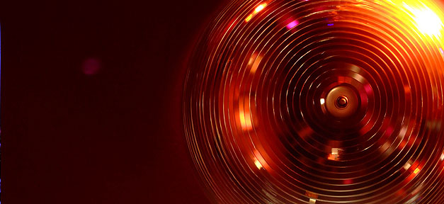 In dresdener Discos sind nur die Lichter bunt © marfis75 auf flickr.com (CC 2.0), bearb. MiG