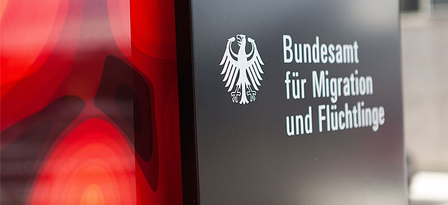 BAMF soll Asyl-Unterstellung "Zuzug in die Sozialsysteme" erklären Das Bundesamt für Migration und Flüchtlinge (BAMF) © MiG