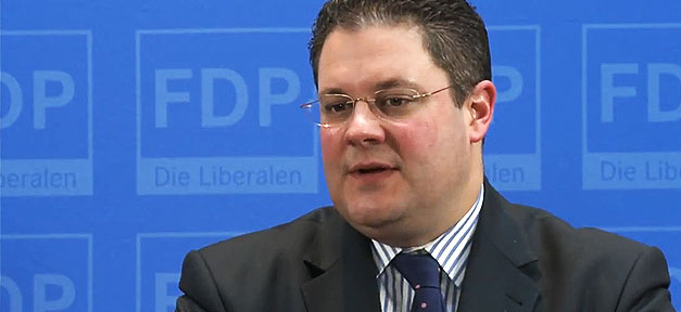 FDP-Generalsekretär Patrick Döring stellt das Wahlprogramm 2013 vor © fdp.de, bearb. MiG