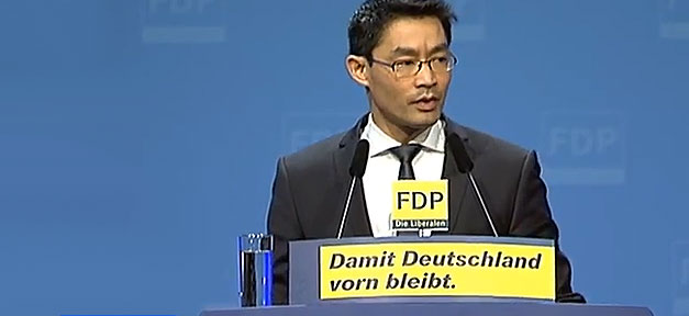 Philipp Röser bei seiner Rede beim Bundesparteitag © fdp.de, bearb. MiG