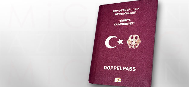 Mehrheit der Deutschen ist für Doppelpass - auch CDU-Wähler Der Doppelpass © Fotomontage: MiG