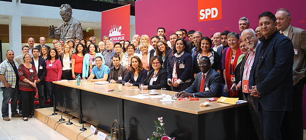 Buschkowskys und Sarrazins den Kampf angesagt SPD gründet Bundesarbeitsgemeinschaft Migration und Vielfalt © SPD