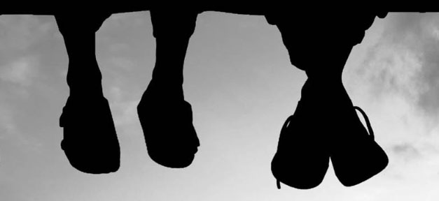 Fingerabdrücke in Ungarn Zwei Freunde © Yasin Hassan @ flickr.com (CC 2.0), bearb. MiG