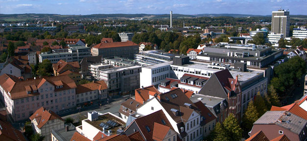 Mit Flüchtlingen so umgehen, als blieben sie dauerhaft hier Panoramablick auf Göttingen © mibuchat @ flickr (CC 2.0), bearb. MiG