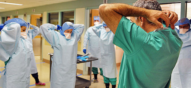 Epidemie wirkt sich auf Freizügigkeit und Einwanderung aus Ebola-Epidemie wirkt sich auf Freizügigkeit und Einwanderung aus © Army Medicine @ flickr.com (CC 2.0), bearb. MiG