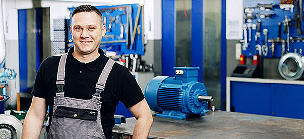 Elektroniker für Maschinen und Antriebstechnik nach einem Anpassungslehrgang Łukasz Wesołowski, Elektroniker für Maschinen und Antriebstechnik