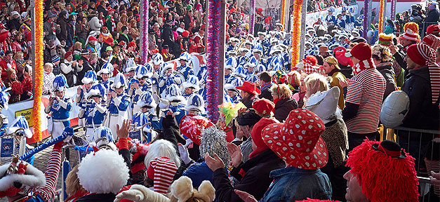 Karneval, Rosenmontag, Fasching, Köln, Kamelle, Jecke, Rosenmontagszug