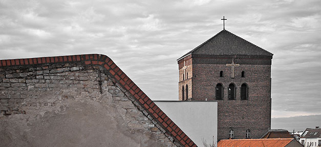 Kirche, Kreuz, Turm, Berlin, Dach, Kirchenasyl, Evangelisch, Christilich