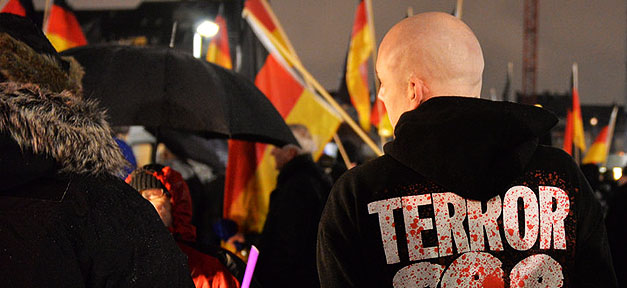 DÜGIDA, Demonstration, Terror, Terrorismus, Rechtsextremismus, Neonazis