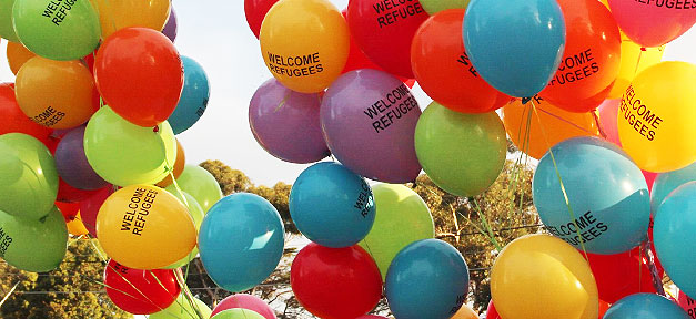 refugees, flüchtlinge, willkommen, ballons, demonstration, demo