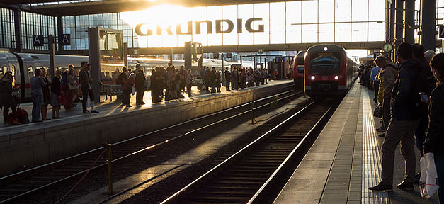 Bahnhof, Hauptbahnhof, München, Gleis, Zug, Passagiere