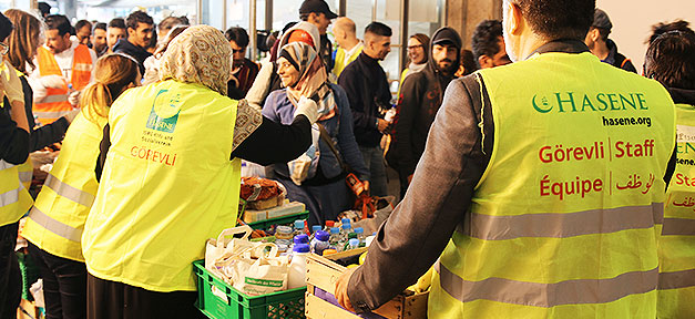 Muslime, München, Bahnhof, Flüchtlinge, Hilfe