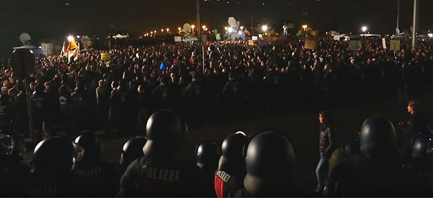 pegida, demo, demonstration, dresden, gegendemo, rechtsextremismus