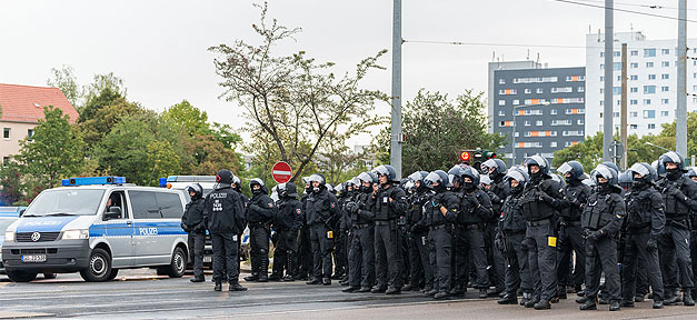 Polizei, Polizeieinsatz, Demonstration, Demo, Hundertschaft