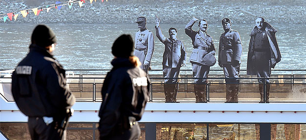 Hitler, Stalin, Mussolini, Franco, Petain, Mainz, Demonstration