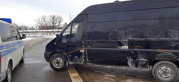 Transporter, Kastenwagen, Schmuggel, Polizei, Kriminalität