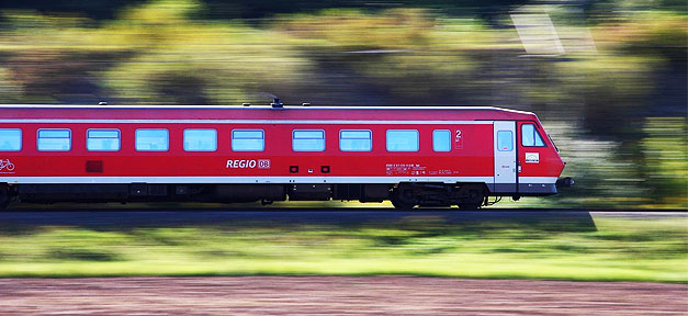 Bahn, Zug, Zugfahrt, Gleis, Reise, Geschwindigkeit