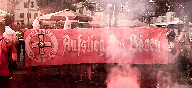 aufstieg_des_boesen_ku-klux-klan_rechtsextremismus_cottbuss.jpg