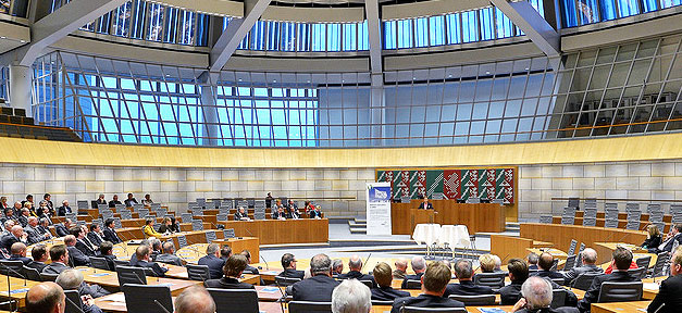 NRW, Landtag, Nordrhein-Westfalen, Plenum, Abgeordnete, Politik