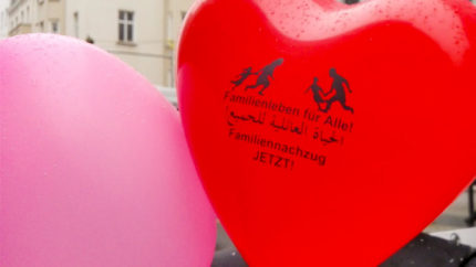 Demo, Demonstration, Luftballon, Familiennachzug, Flüchtlinge