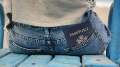 Reisepass, Sitzen, Warten, Jeans, Visum, Visa, Passport