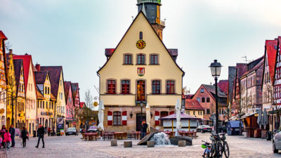 Stadt, Rathaus, Menschen, Bayern, Gebäude, Gemeinde