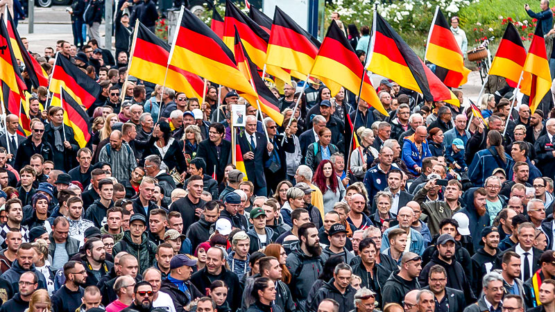 Rechtsextremisten, Trauermarsch, Chemnitz, Demonstration, Nazis, Neonazis
