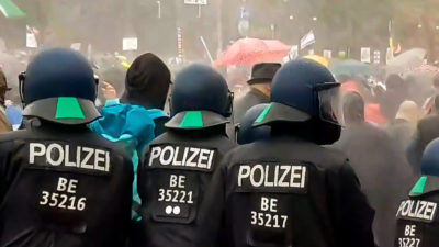 Demonstration, Berlin, Polizei, Wasserwerfer, Corona, Rechtsextremismus