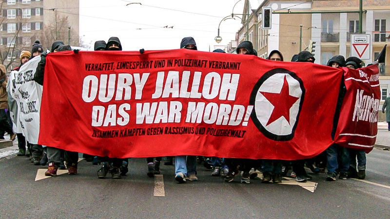 Oury Jalloh, Demonstration, Mord, Polizei, Straße, Protest, Menschen