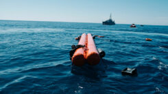 Seenotrettung, Mittelmeer, Flüchtlinge, Schlauchboot, Rettung