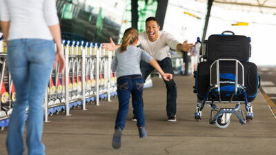 Familie, Familienzusammenführung, Familiennachzug, Flughafen, Kind, Vater