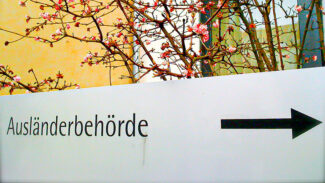 Mehrjährige Haftstrafen nach Bestechung in Ausländerbehörde